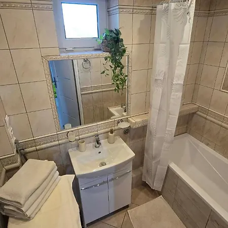 Via Volta 2025 Refresh 2 Bedroom Апартаменти